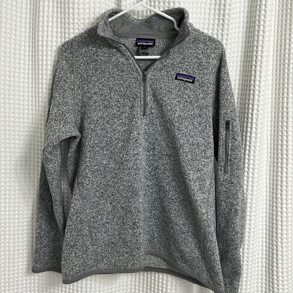Patagonia Tops - Gray Patagonia pullover size large 3/4 zip